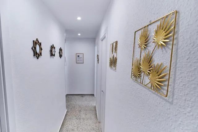 Апартаменти Apartamento Carey *